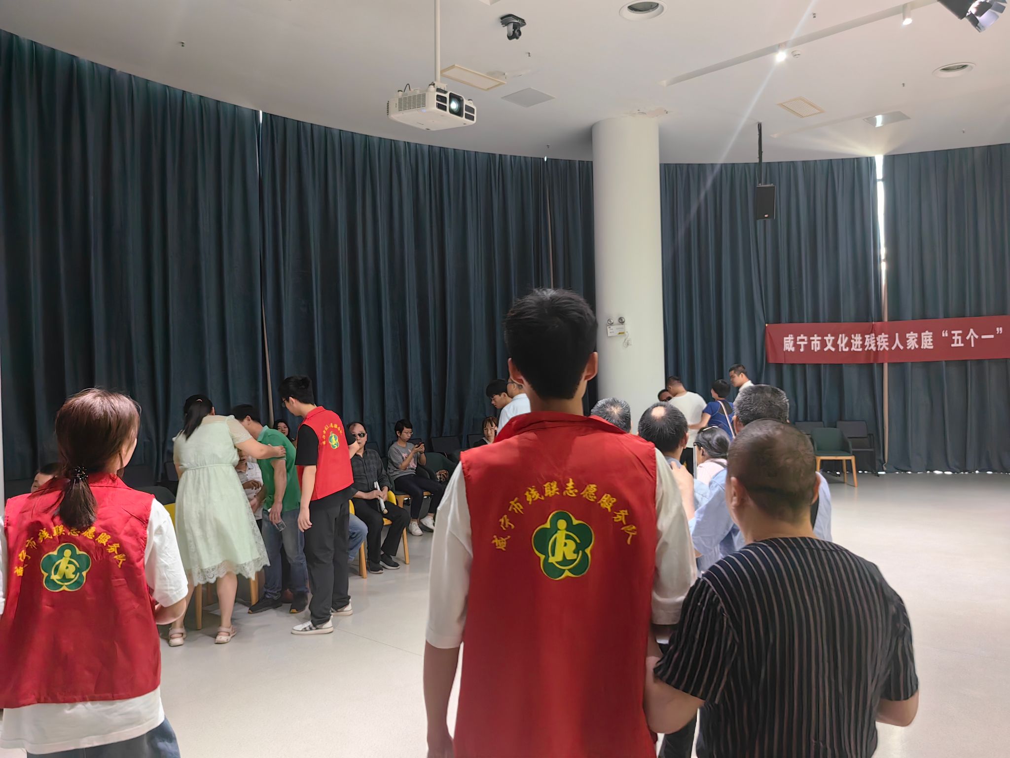 ec8d19bd88118536670e743bc2cc3853.jpg