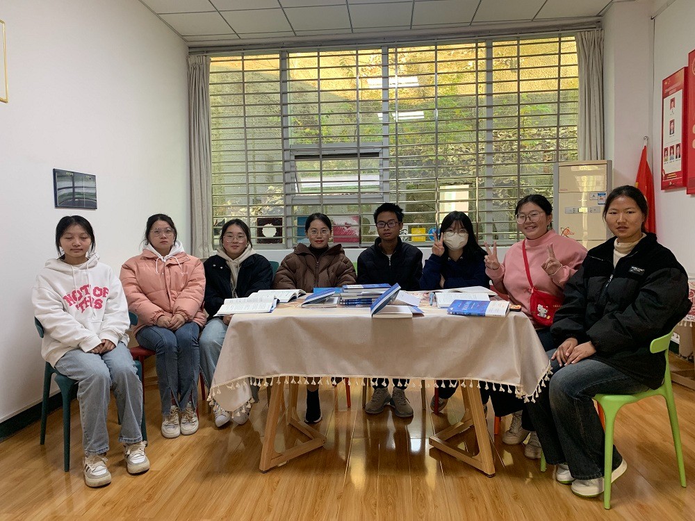 修改后照片.jpg 修改后照片.jpg